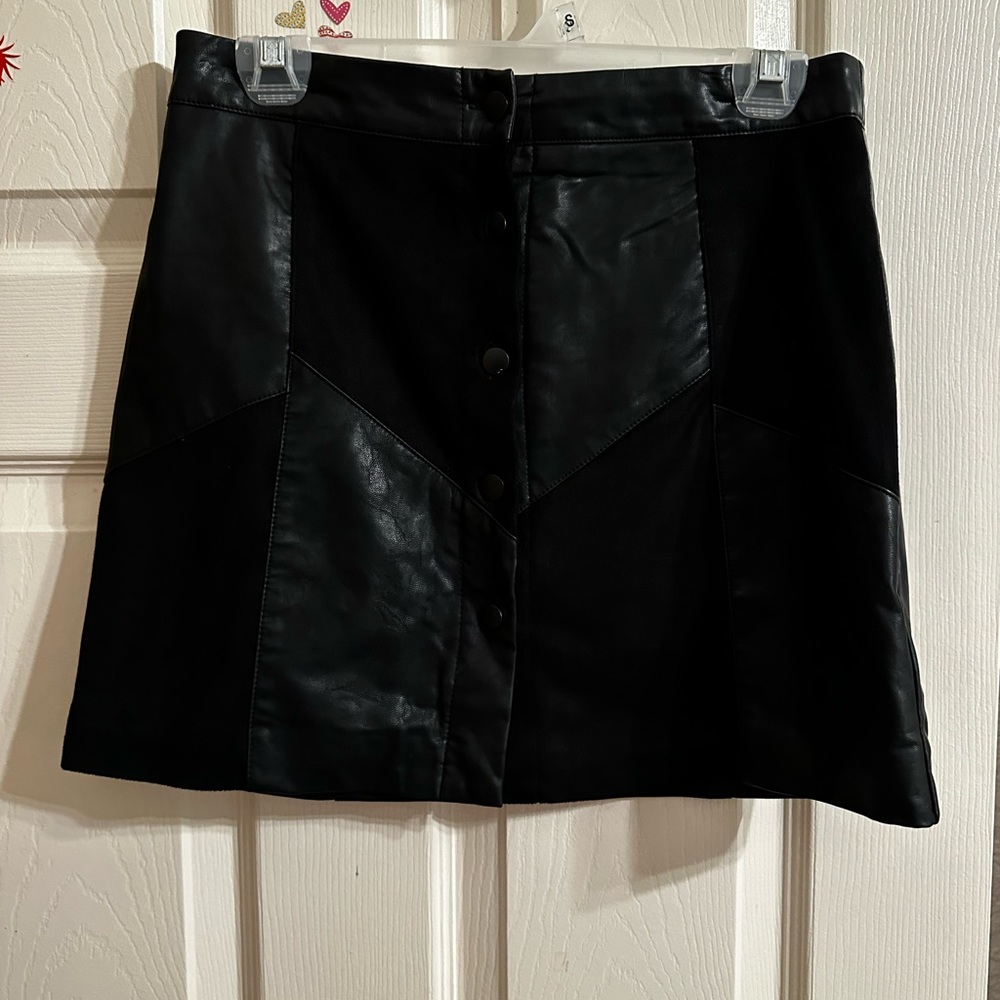 Forever 21 faux suede and faux leather skirt suze medium
